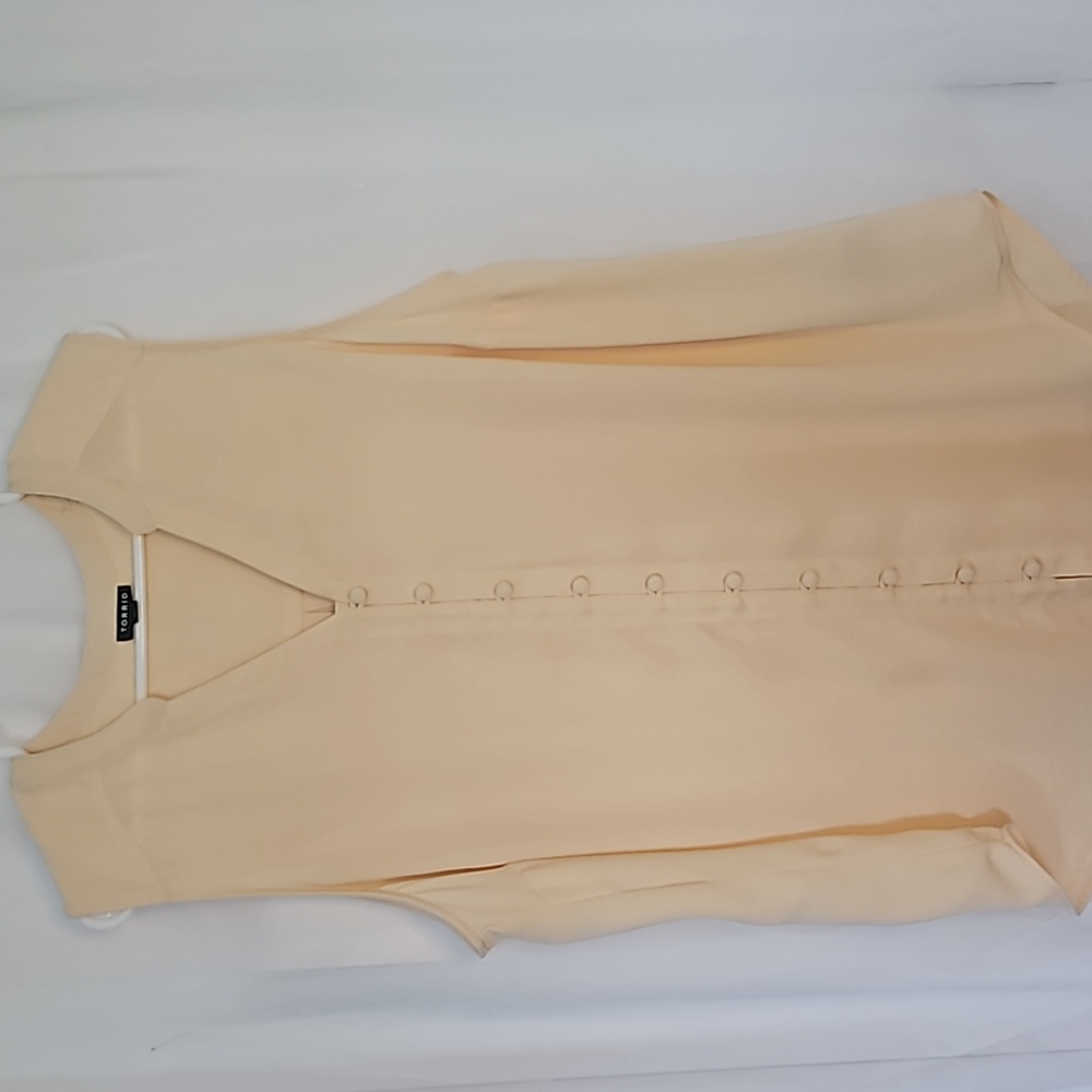 Torrid size 2 pale yellow sleeveless